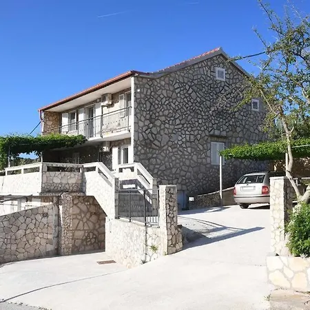 Apartman Retro room-Vis-Rukavac *