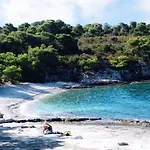 Retro Room-otok Vis Podstrazje