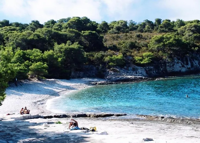 Retro Room-otok Vis Podstrazje