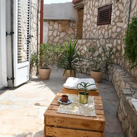 Retro Room-vis-rukavac